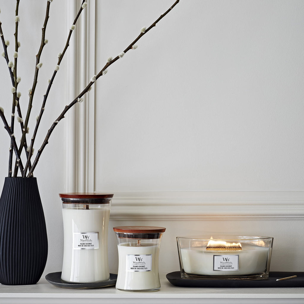 Island Coconut Scented Candle with Crackling Wick U839767